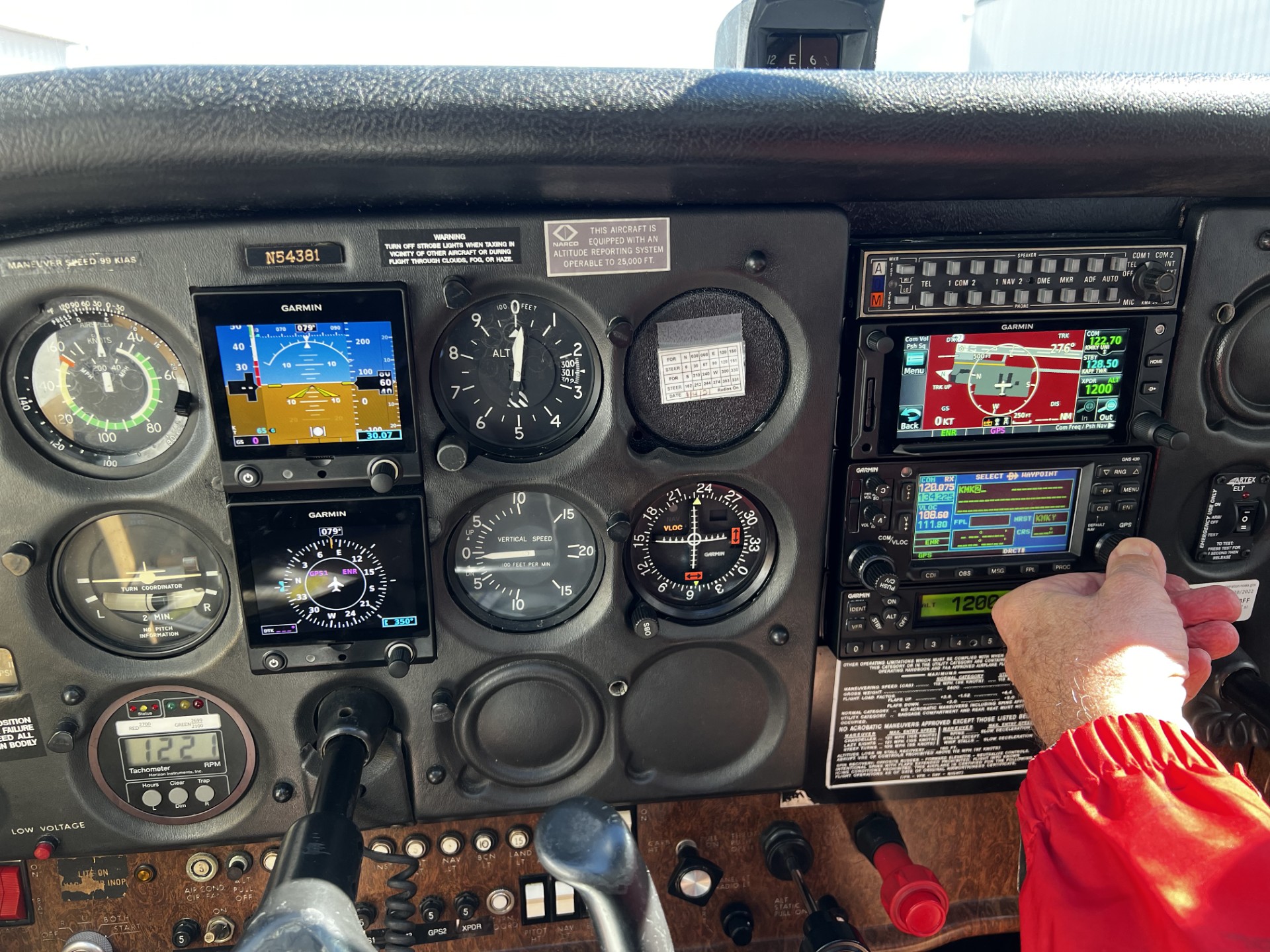 Modern Garmin panel